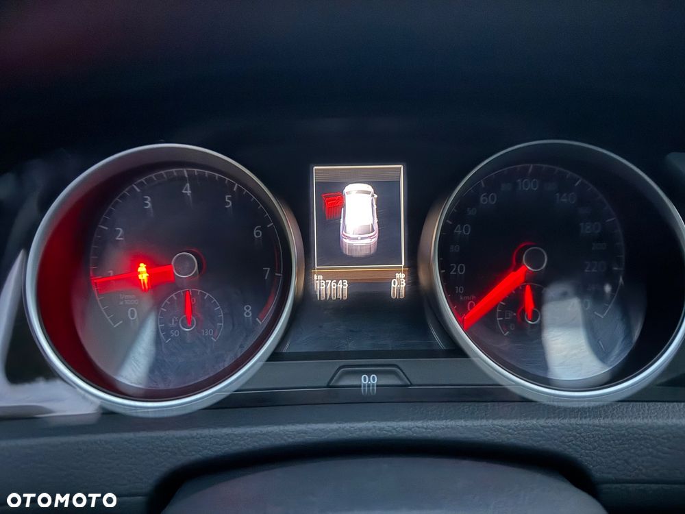 Volkswagen Golf 1.2 TSI BlueMotion Technology Cup - 34