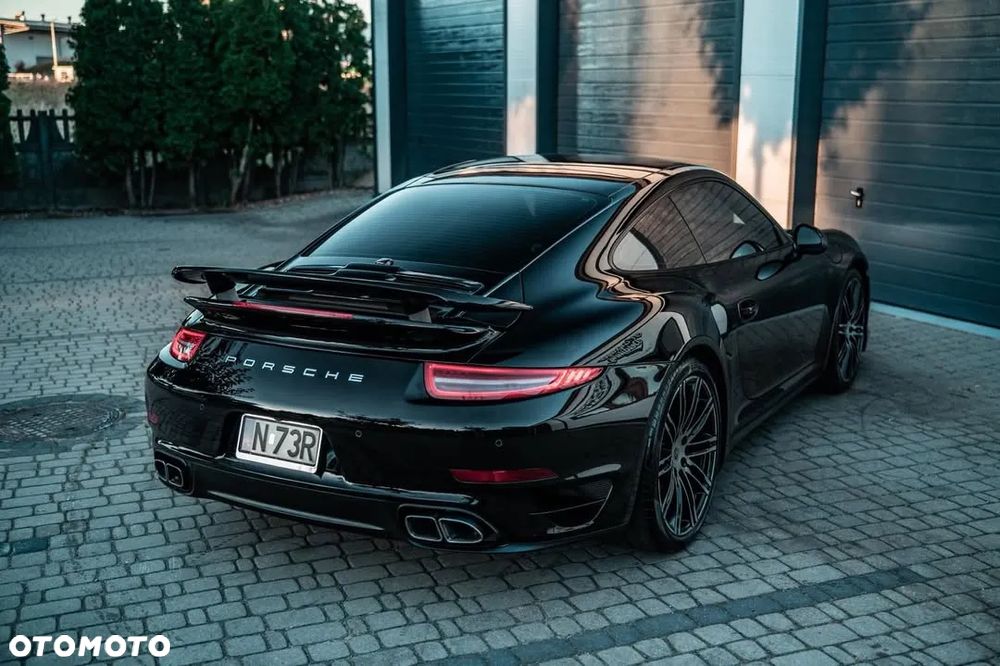 Porsche 911 Turbo - 5