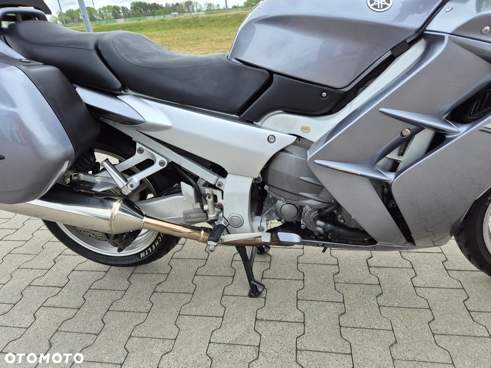 Yamaha FJR - 11