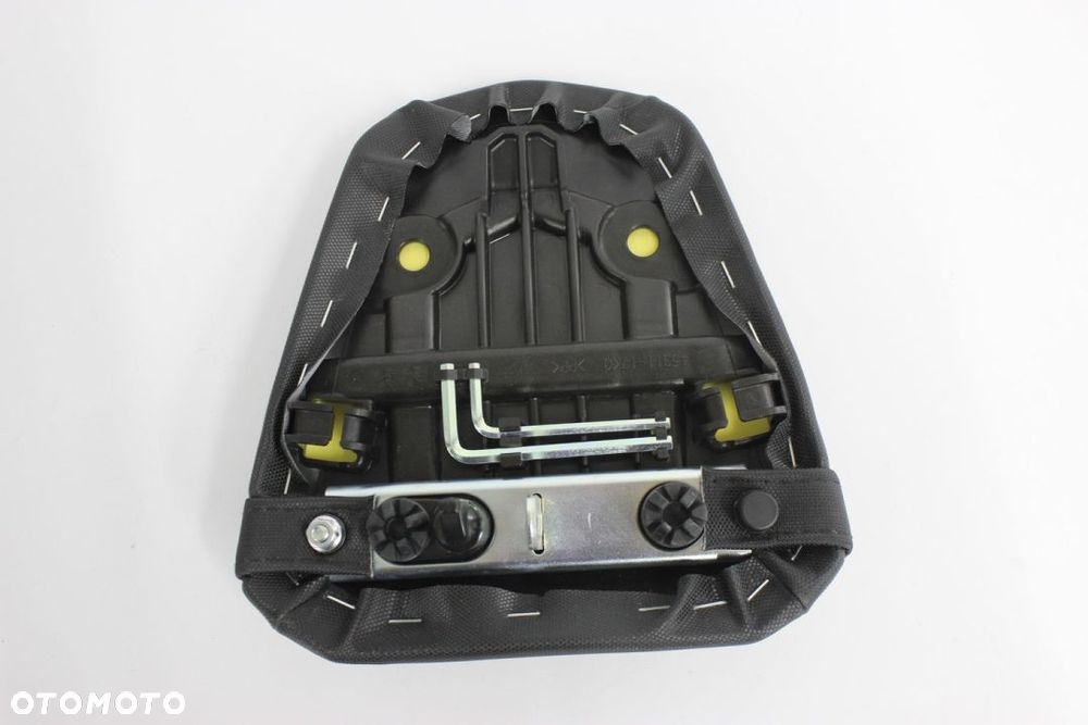 SIEDZENIE KANAPA PASAŻERA SUZUKI GSXR 1000 L8 L9 - 2