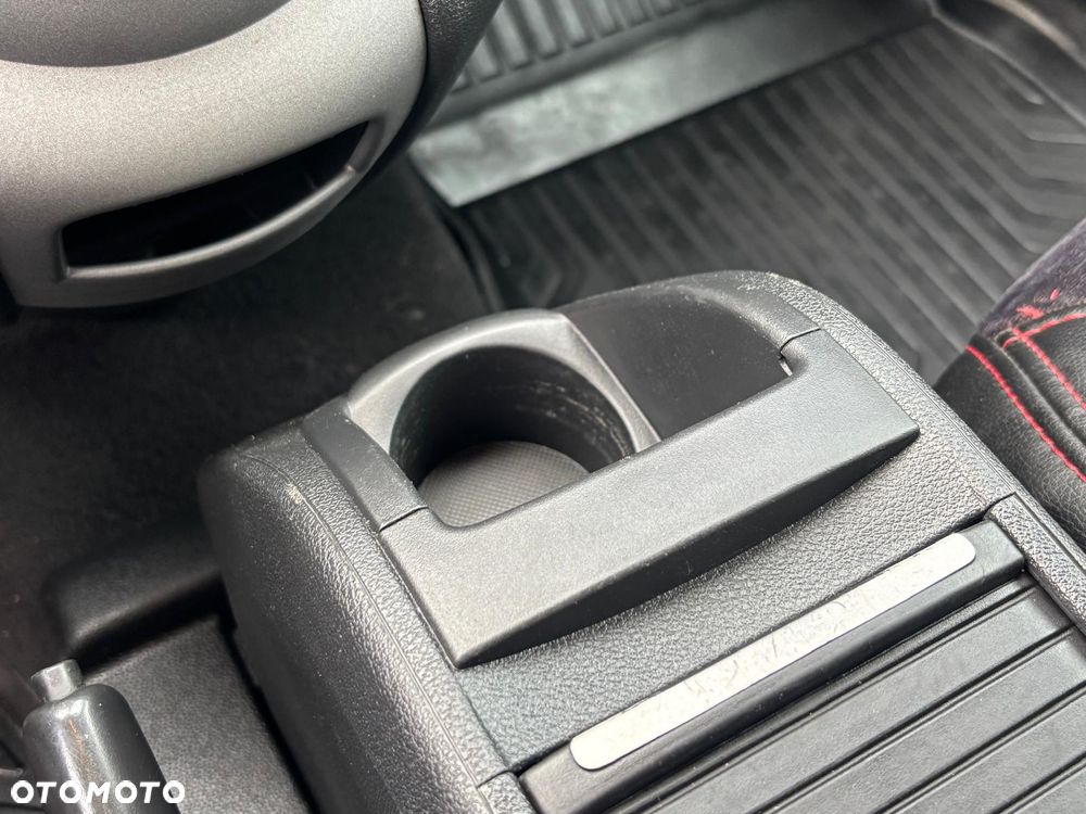 Peugeot Partner BlueHDi 100 Stop&Start Allure - 32