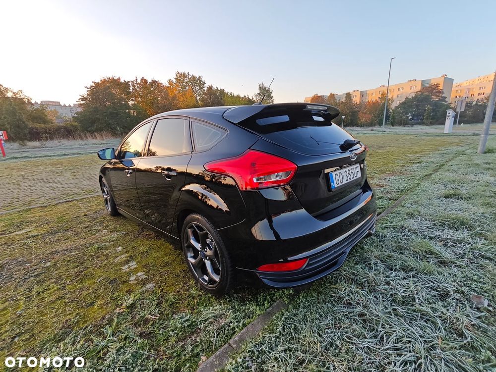 Ford Focus 2.0 EcoBoost ST mit Leder-Exclusiv-Paket - 12