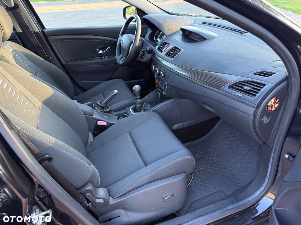 Renault Megane 1.5 dCi Dynamique - 8