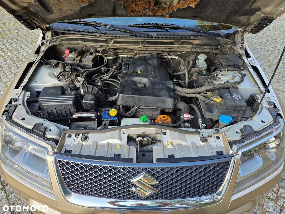 Suzuki Grand Vitara 2.0 Comfort - 21