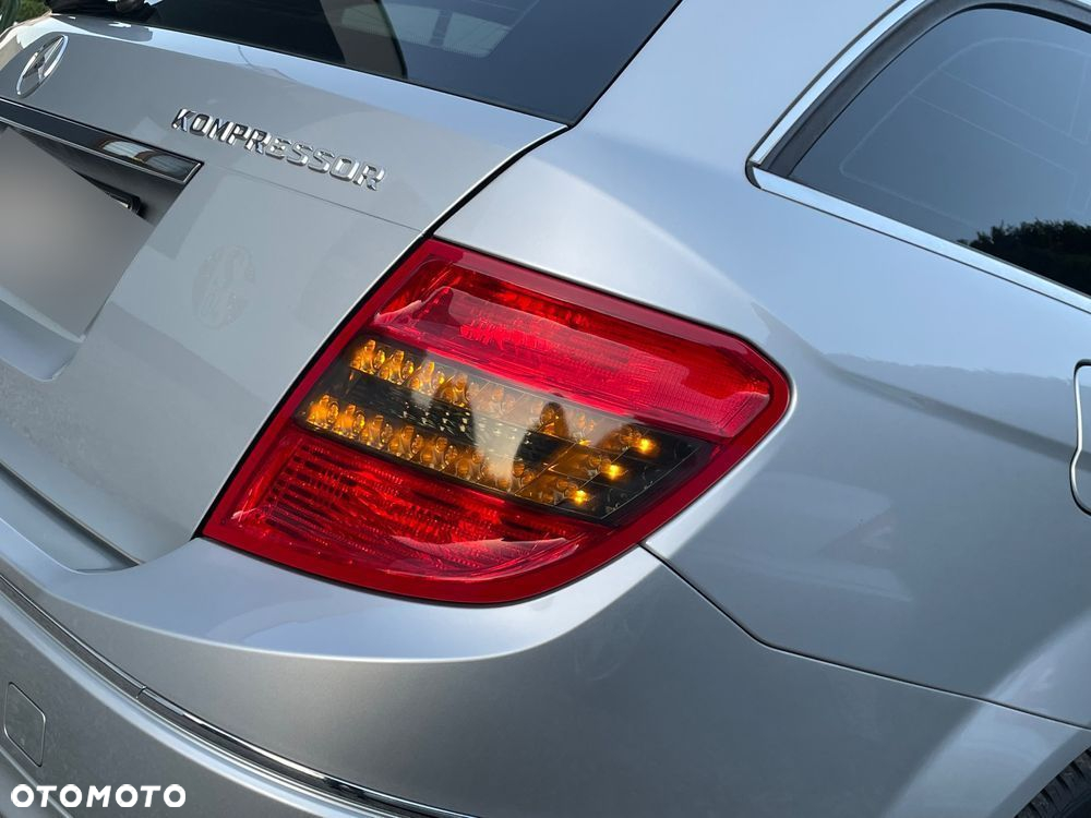 Mercedes-Benz Klasa C 180 T Kompressor Automatik BlueEFFICIENCY Avantgarde - 5
