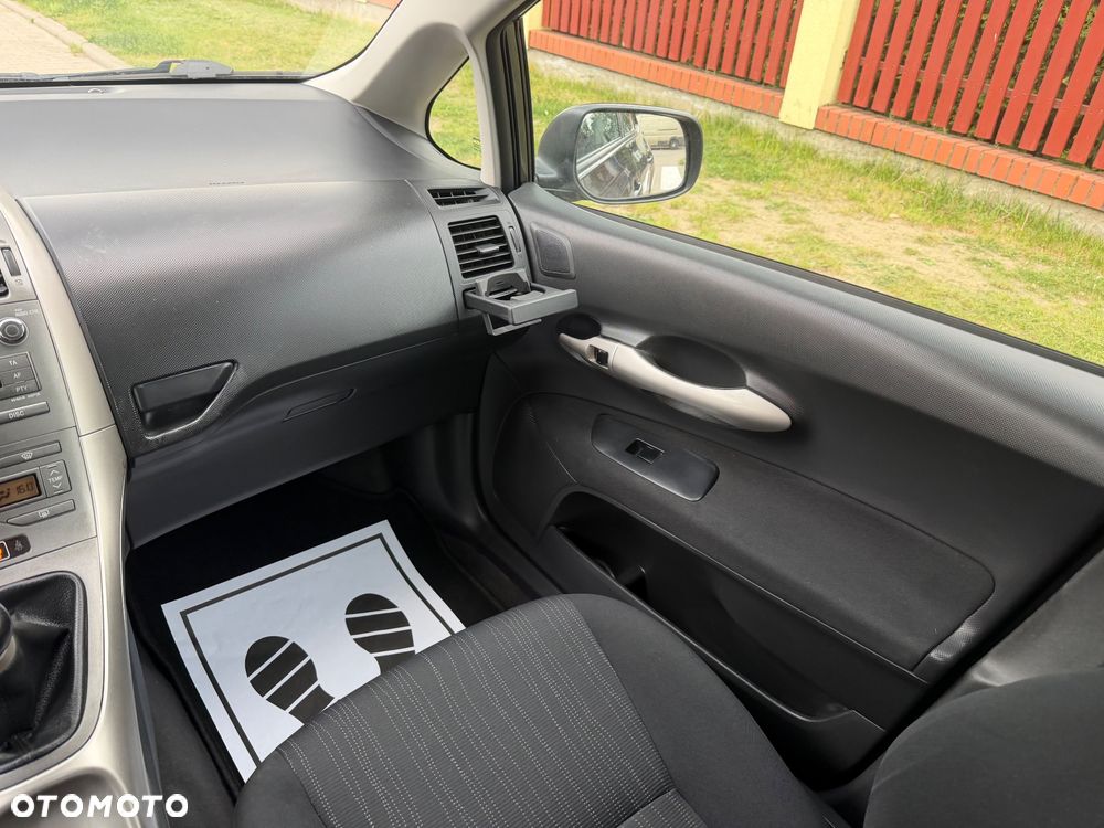 Toyota Auris 1.33 VVT-i Edition - 24