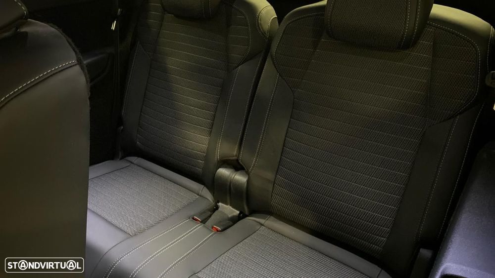 Peugeot 5008 1.2 Hybrid GT e-DCS6 - 7