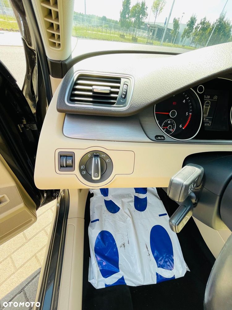 Volkswagen Passat 2.0 Blue TDI DSG SCR Highline - 17