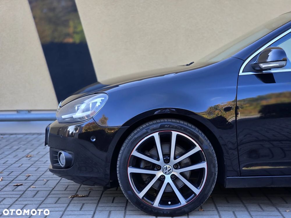 Volkswagen Golf 2.0 TDI DPF Highline - 26