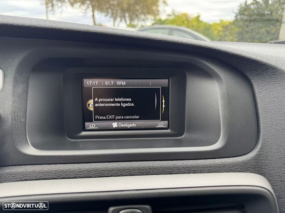 Volvo V40 2.0 D2 Momentum - 11