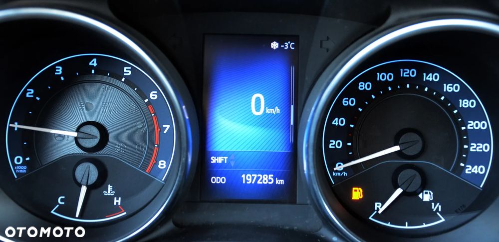 Toyota Auris 1.33 VVT-i - 22