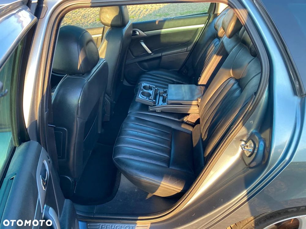 Peugeot 407 - 13