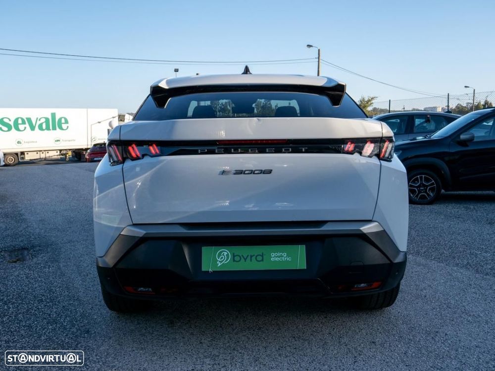 Peugeot E-3008 73 kWh Allure - 11