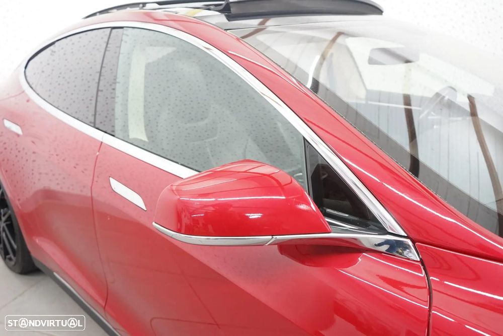Tesla Model S 85 - 12