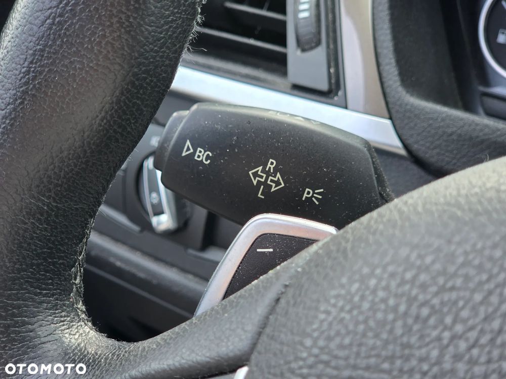 BMW Seria 3 330d Sport-Aut Blue Performance Modern Line - 24