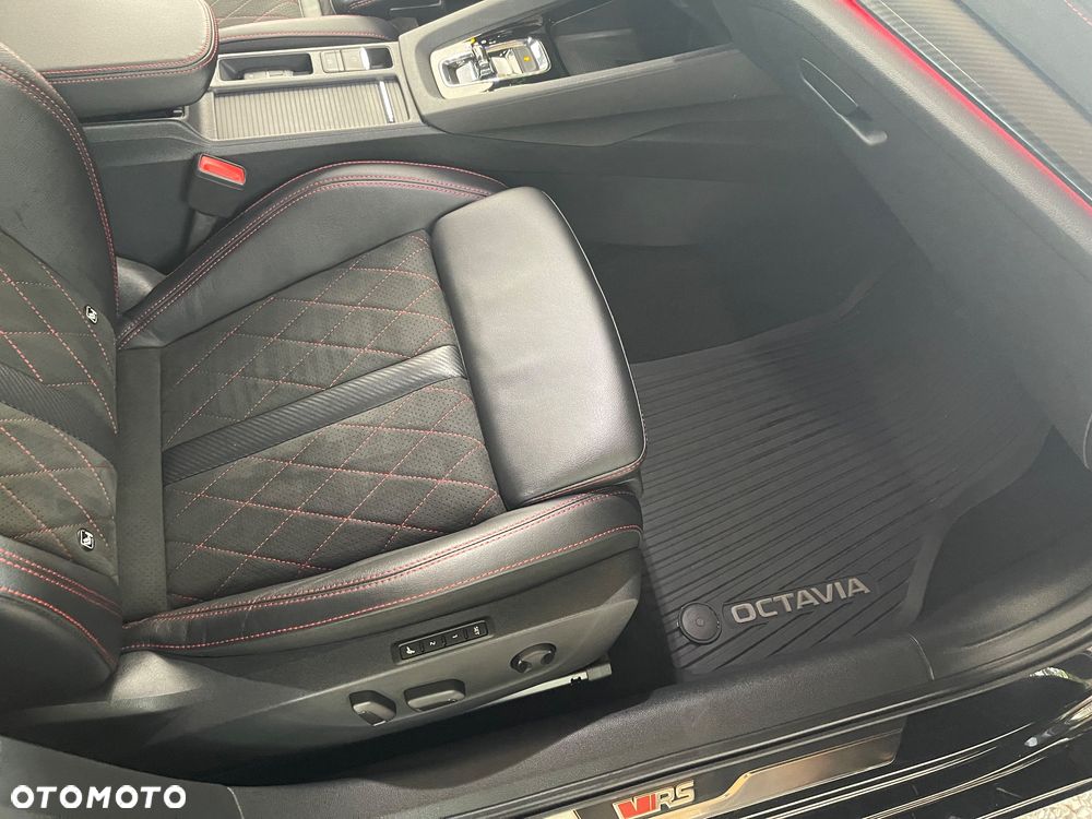 Skoda Octavia 2.0 TSI RS DSG - 25