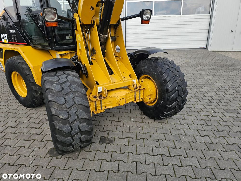 Caterpillar 906 - 24