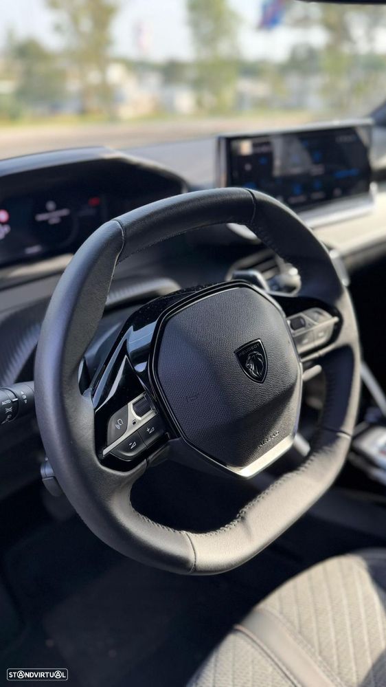 Peugeot 2008 1.2 Hybrid Allure e-DCS6 - 29