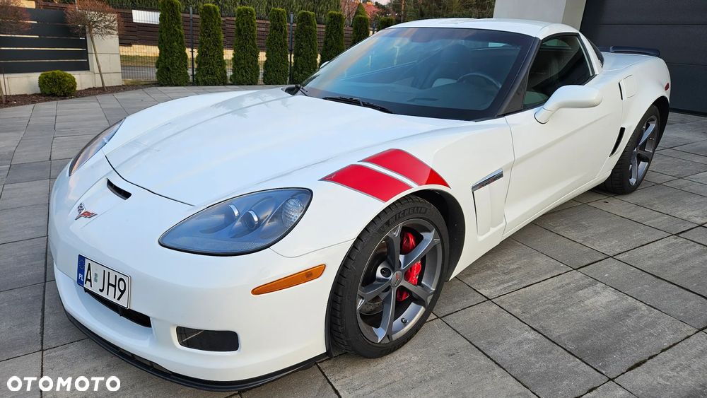 Chevrolet Corvette - 13