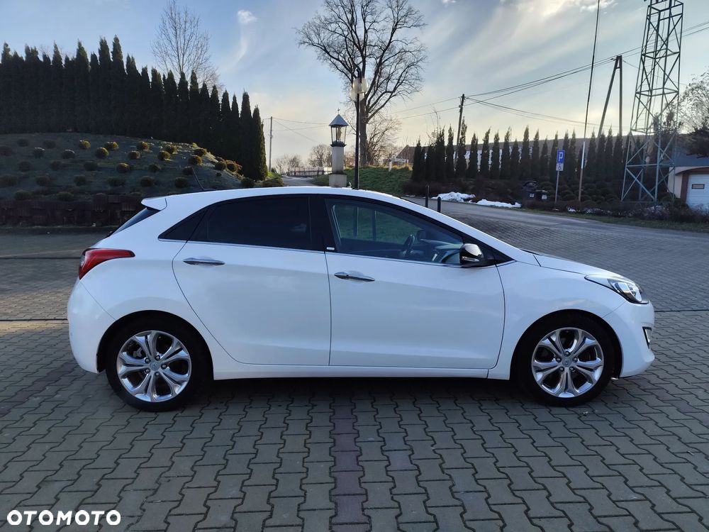 Hyundai i30 1.6 Fifa World Cup Edition - 25