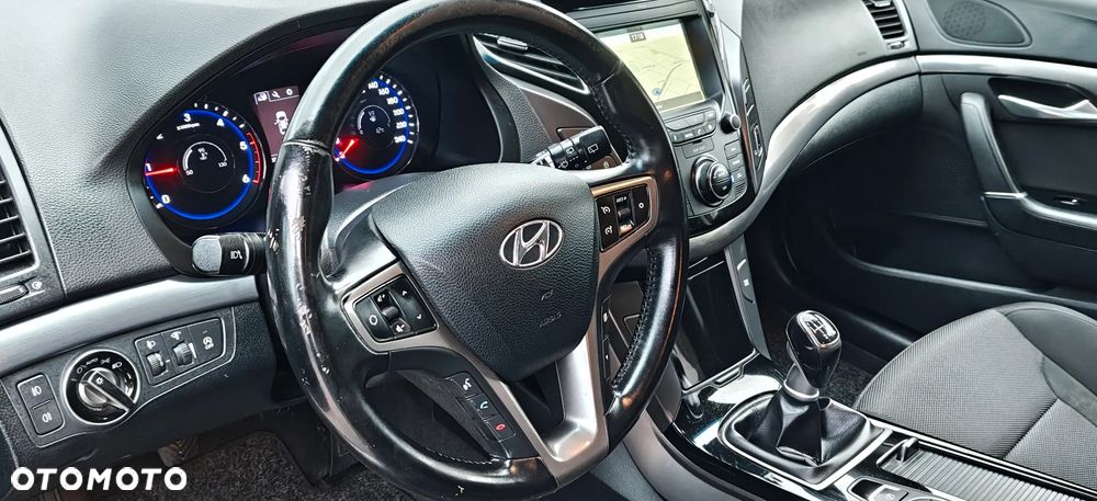 Hyundai i40 Kombi 1.7 CRDi Premium - 23