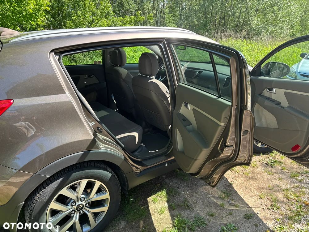 Kia Sportage 2.0 CRDI L AWD - 9