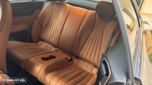 Mercedes-Benz E 300 d AMG Line 4Matic Aut. - 8