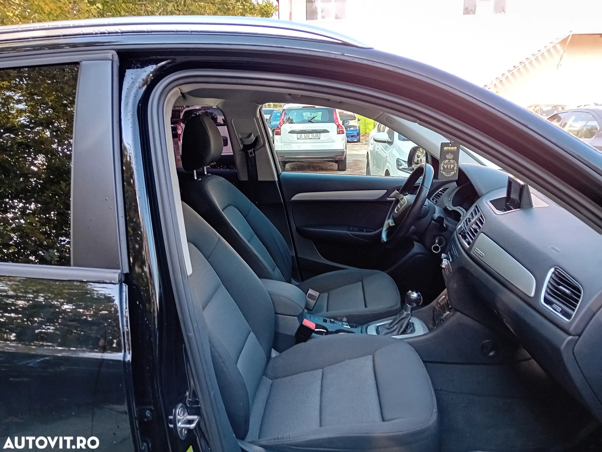 Audi Q3 2.0 TDI Quattro Stronic Design - 6