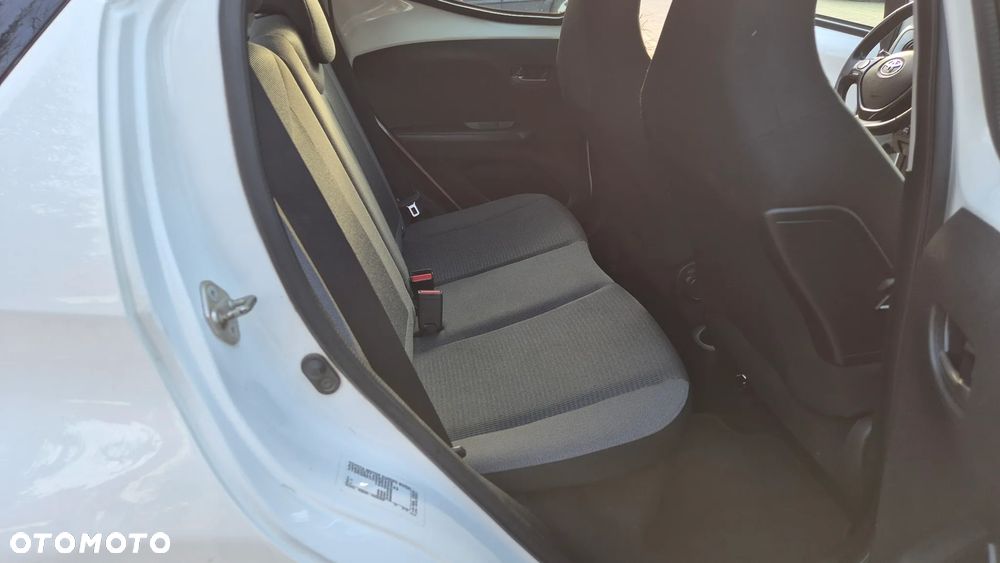 Toyota Aygo x-play - 20