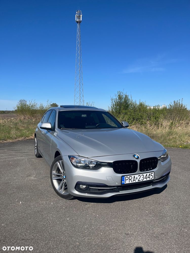 BMW Seria 3 330i xDrive Sport Line - 1