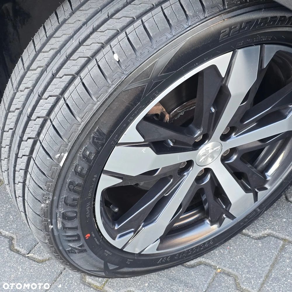 Peugeot 5008 PureTech 130 EAT8 Stop & Start Roadtrip - 17