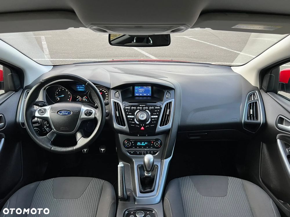 Ford Focus - 38