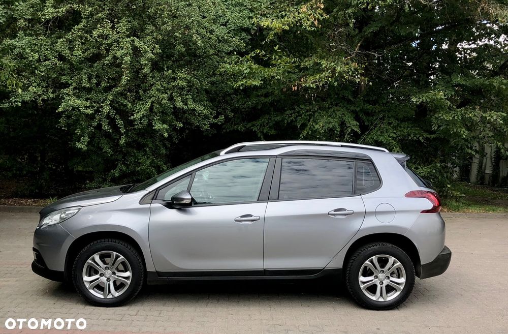 Peugeot 2008 1.2 Pure Tech Style S&S - 4