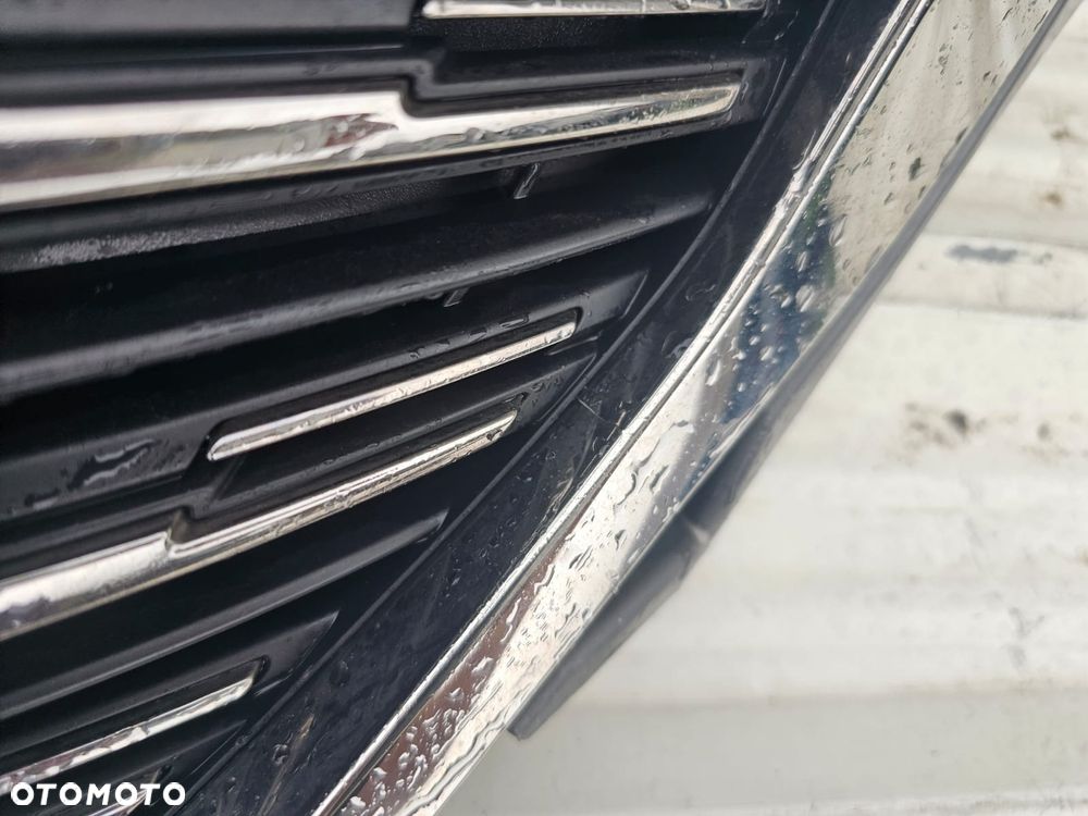 Peugeot 5008 II GRILL ATRAPA W ZDERZAK PRZÓD WERSJA NA ZWYKŁEJ LAMPIE - 5