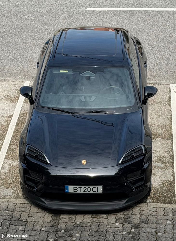 Porsche Macan Electric - 3