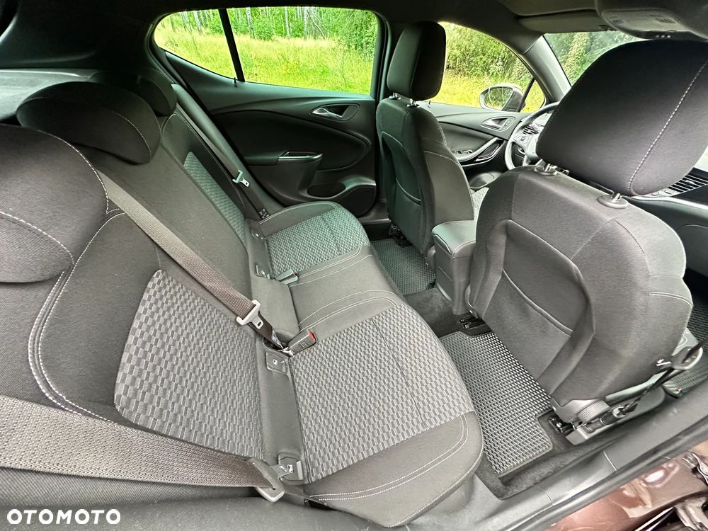 Opel Astra 1.4 T Dynamic - 23