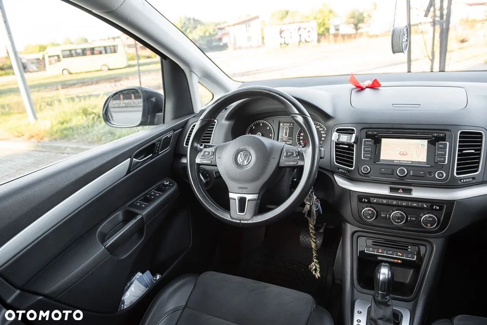 Volkswagen Sharan 2.0 TDI DSG BlueMotion Technology Highline - 31