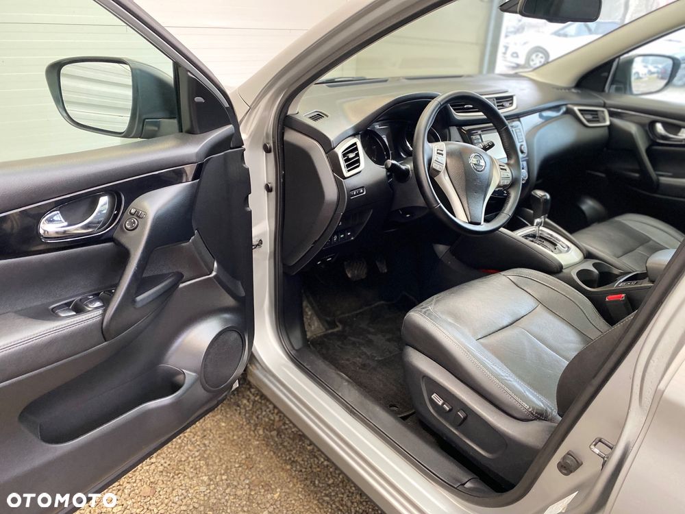 Nissan Qashqai 1.6 DCi Xtronic N-Connecta - 6