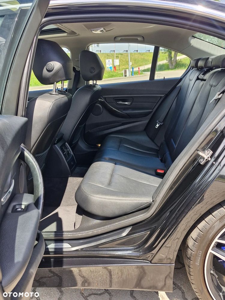 BMW Seria 3 318d Blue Performance Luxury Line - 23