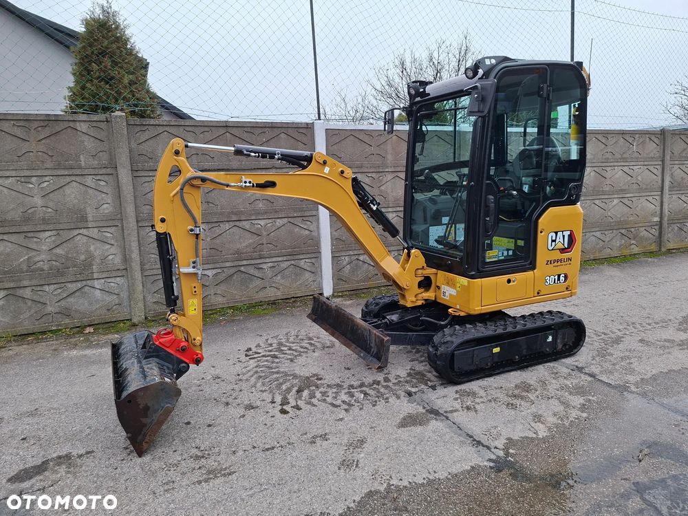 Caterpillar 301.8 05A Powertilt klimatyzacja radio - 19