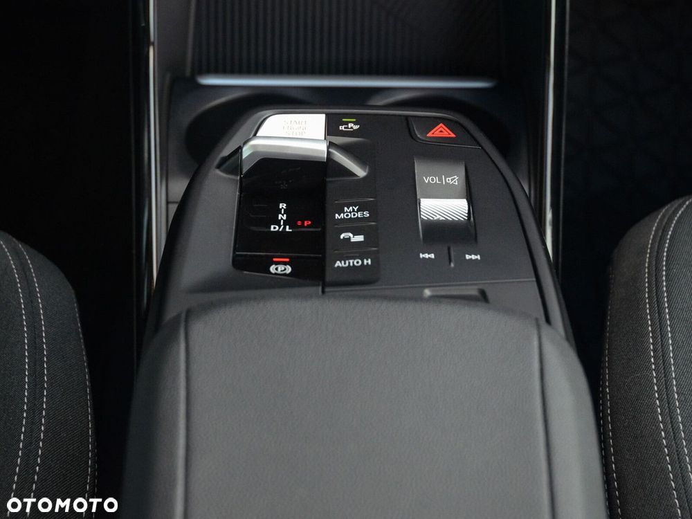 BMW X1 sDrive18i - 38