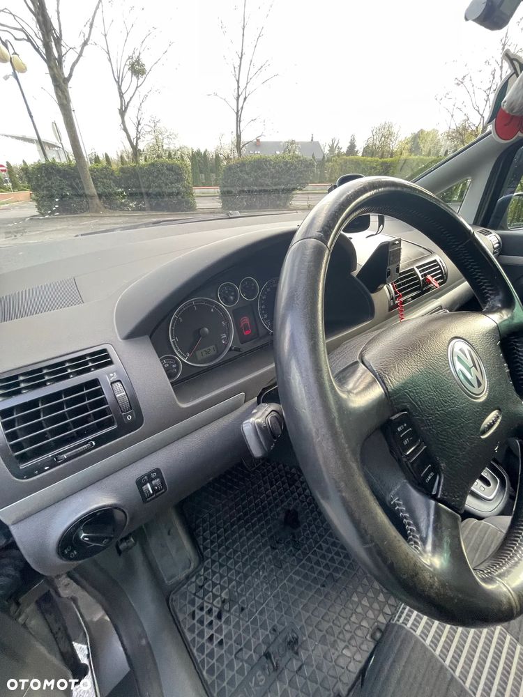 Volkswagen Sharan 1.9 TDI Comfortline Tiptr - 9
