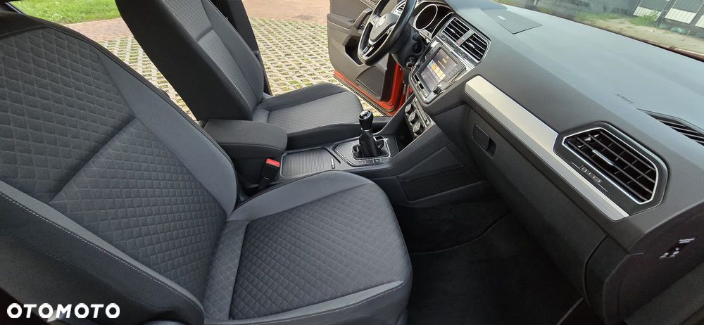 Volkswagen Tiguan 2.0 TDI BMT SCR Comfortline - 17