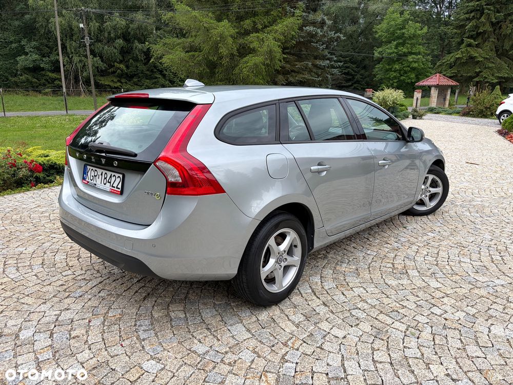 Volvo V60 D2 Kinetic - 36