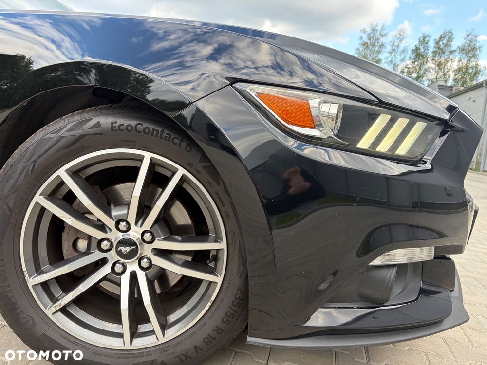Ford Mustang - 2