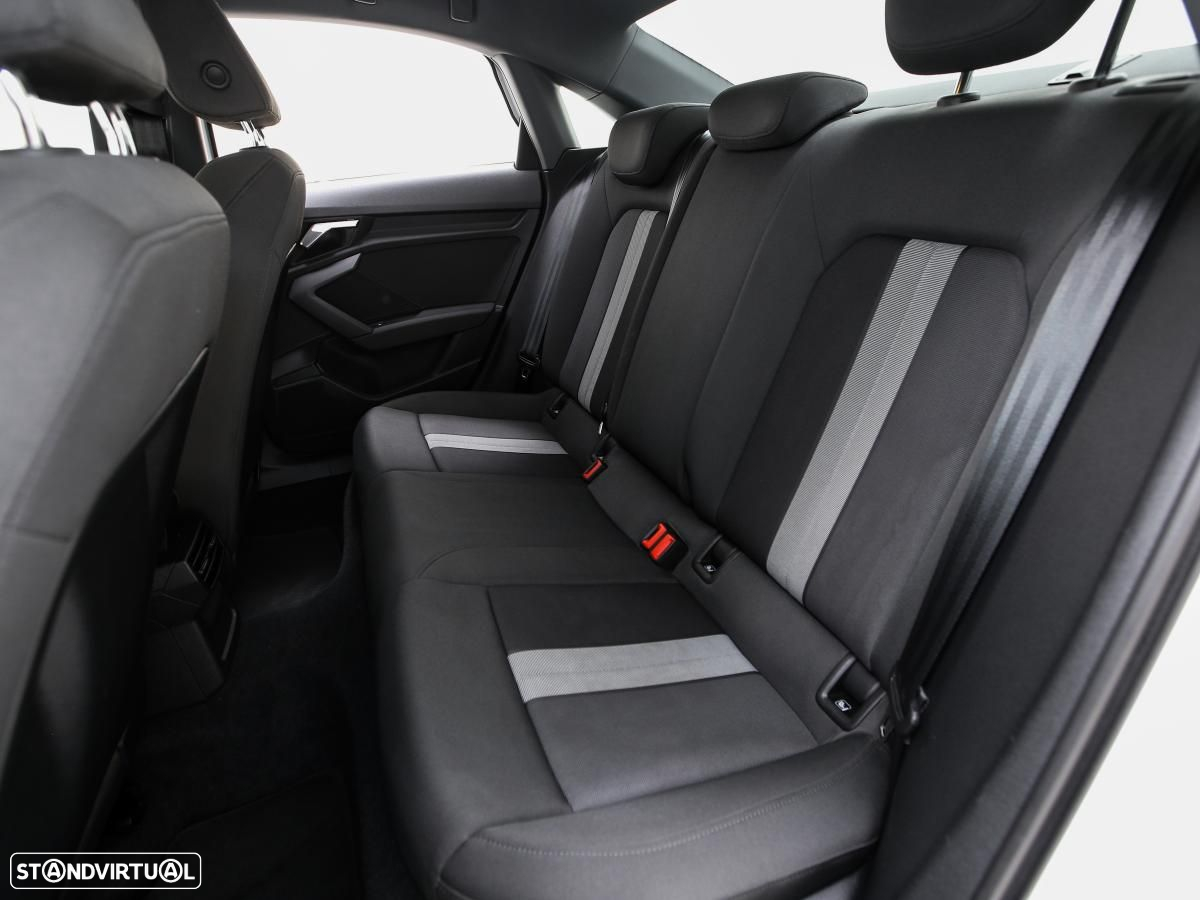 Audi A3 Limousine 30 TDI - 12