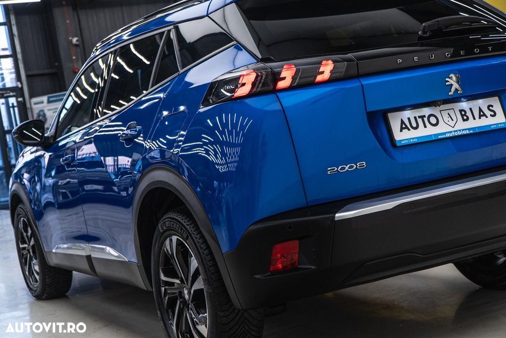 Peugeot 2008 PureTech 130 Allure Pack - 32