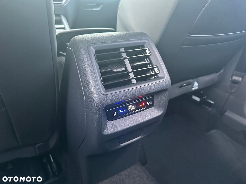 Volkswagen Tiguan - 30