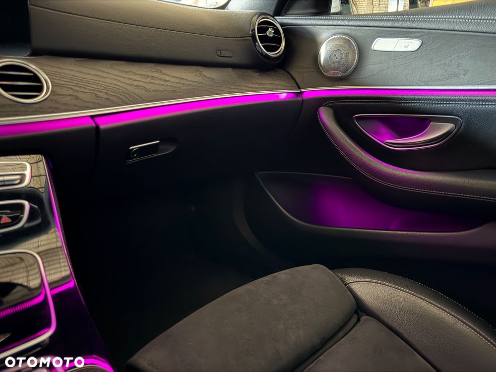 Mercedes-Benz Klasa E 220 d 9G-TRONIC - 36