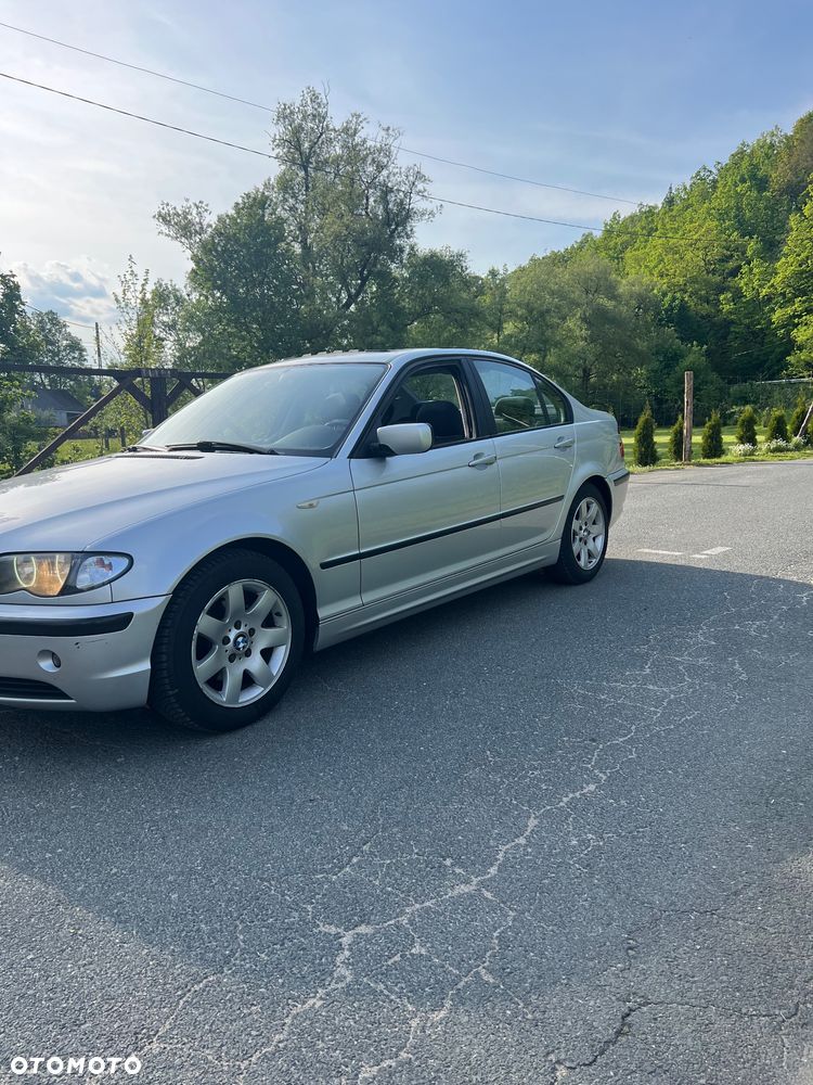 BMW Seria 3 318i - 3